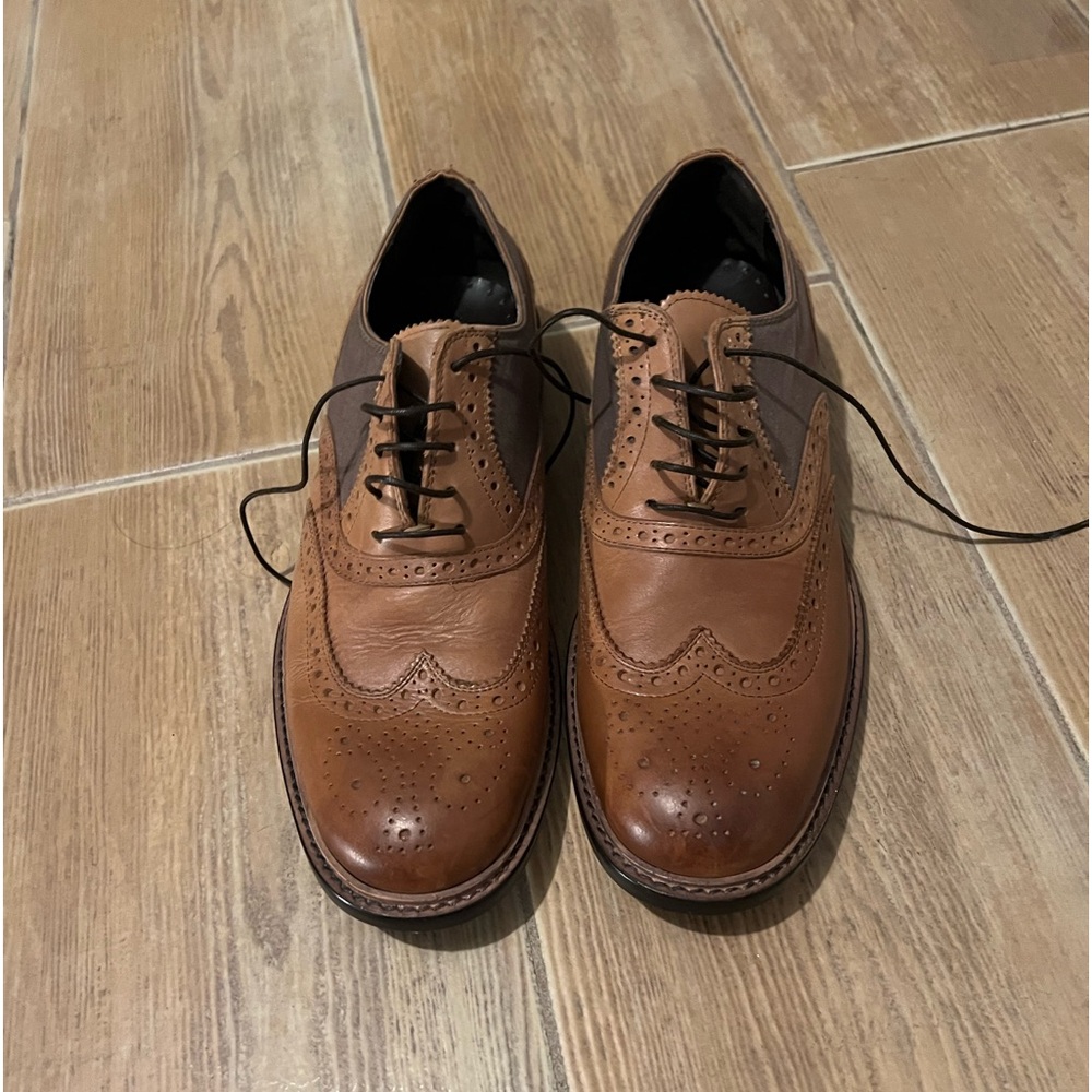 Gently used Red by Saks Fifth Avenue Men's Dress Lace up Shoes Size 7.5 Shoes